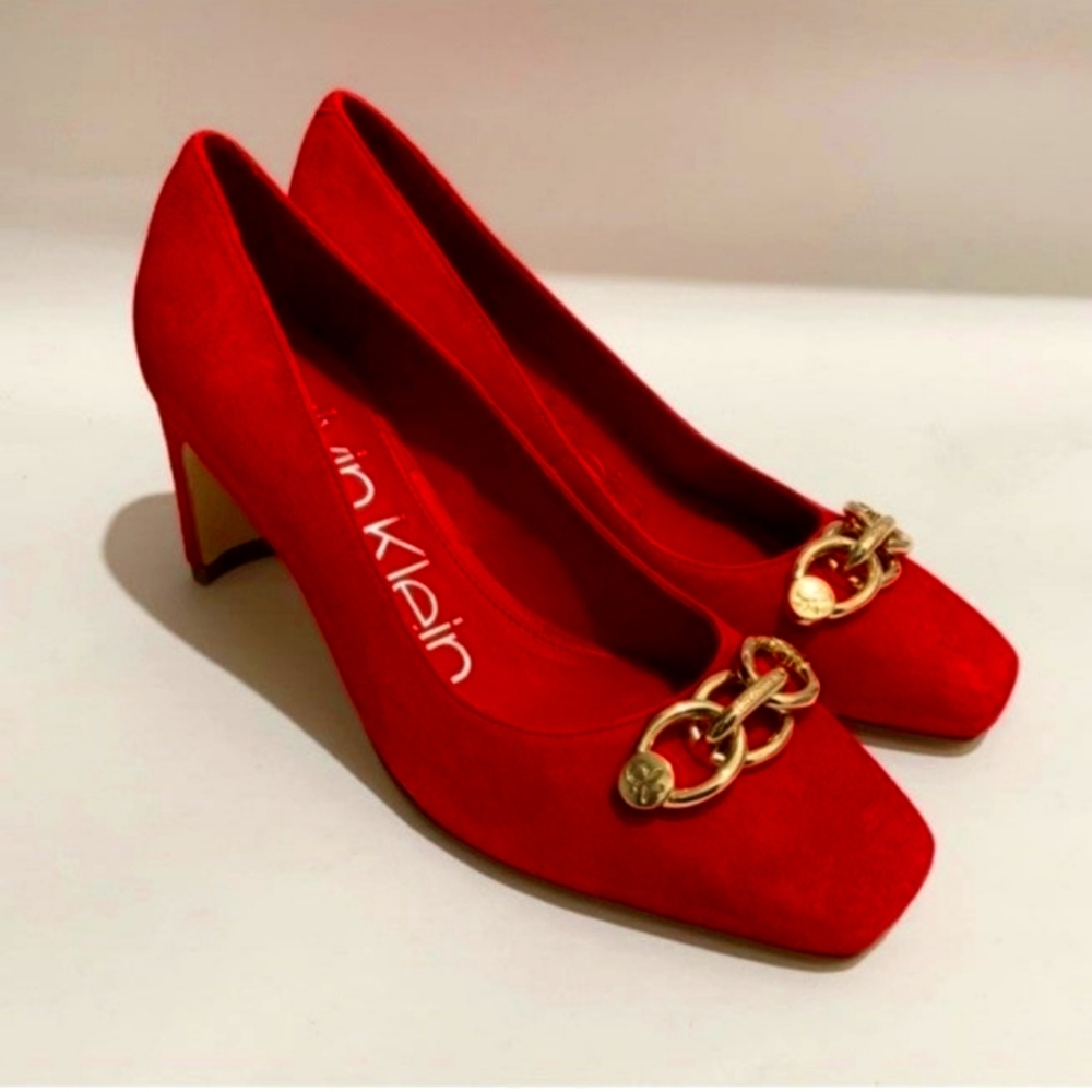 Calvin Klein Chain Detail Pumps